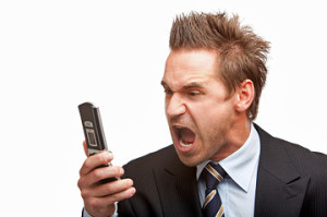 usuario-celular-irritado